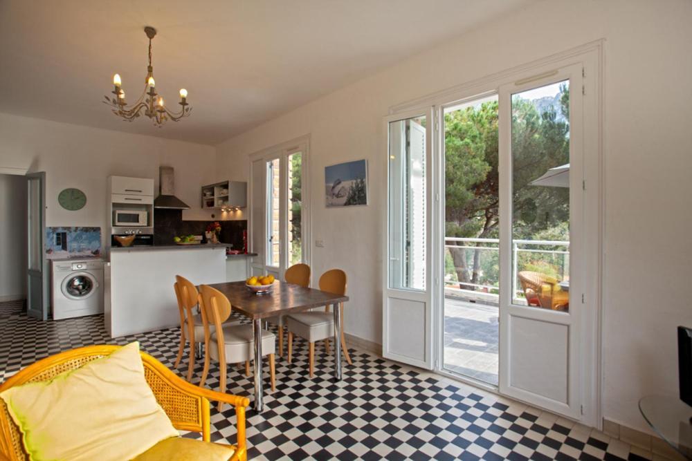 Kalliste Apartment *